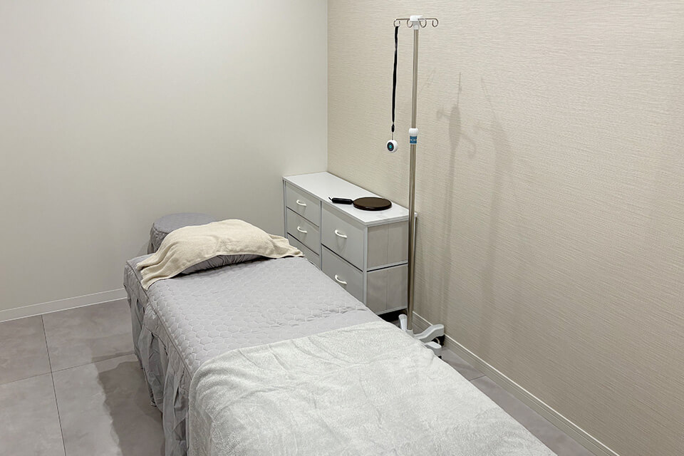IV Room
