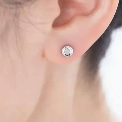 ピアスの穴開け